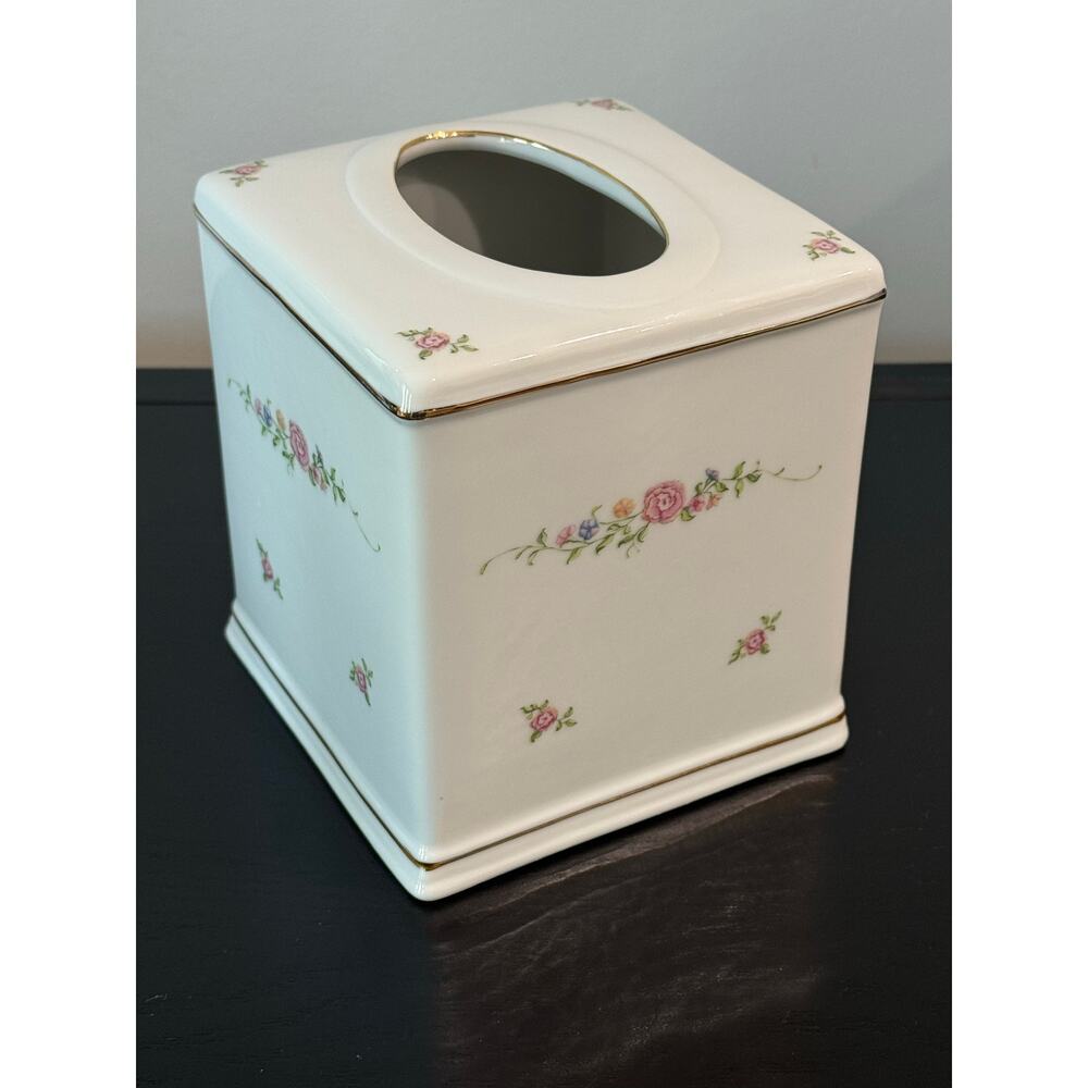 Vintage Floral Tissue Box Cover Cottage Core Bathroom Decor - Picture 3 of 10